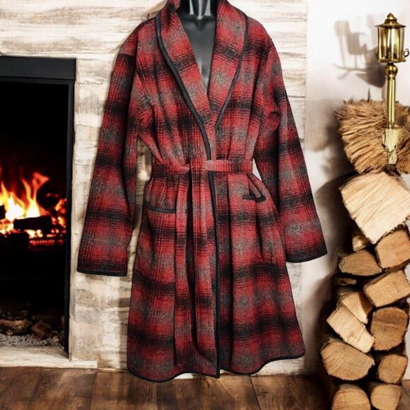 Cabelas T P Saddle Blanket Trading Co Robe Size L/XL Red Black Gray Plaid Belted - Picture 1 of 8
